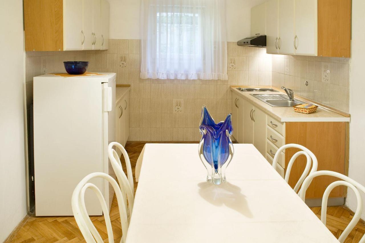 Apartments Lina 2023 Рабац Екстериор снимка