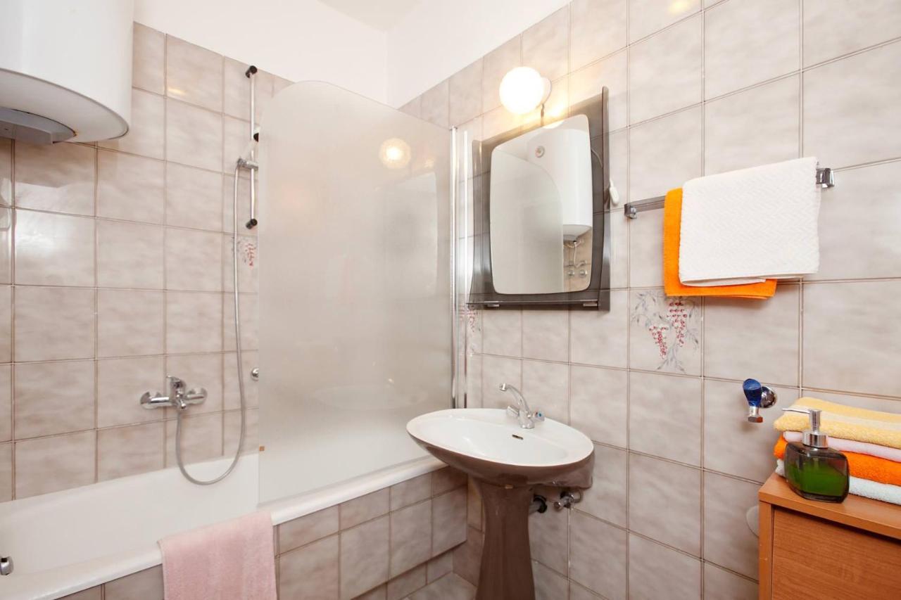 Apartments Lina 2023 Рабац Екстериор снимка